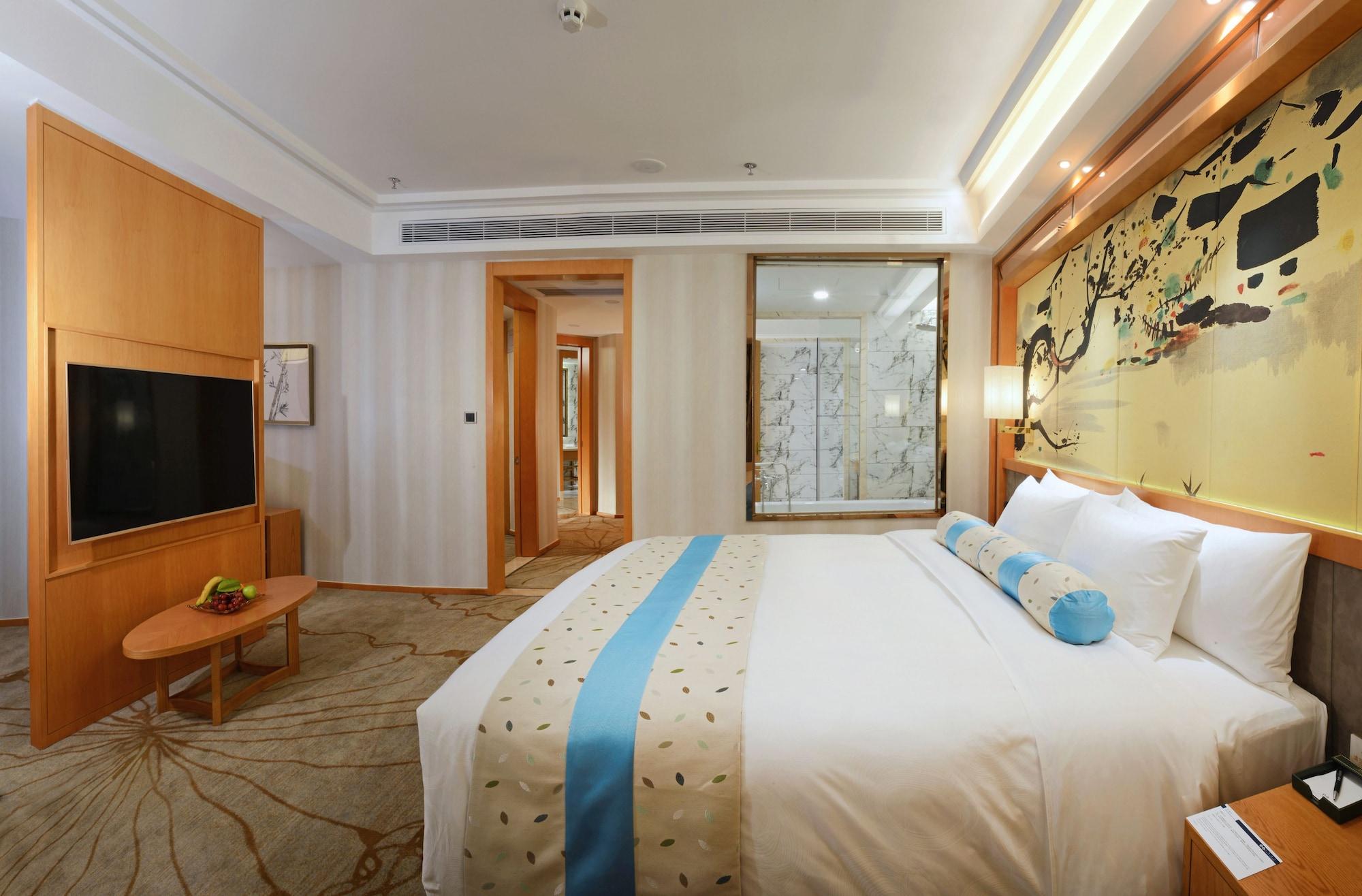Menshine Gloria Plaza Hotel Shantou Exterior photo
