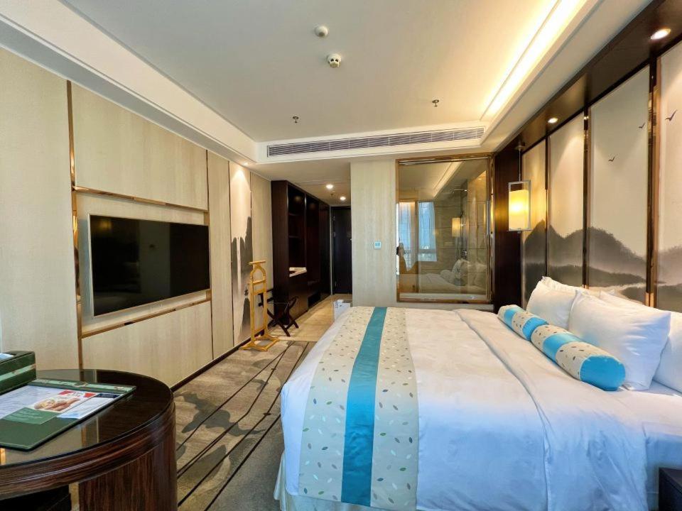 Menshine Gloria Plaza Hotel Shantou Exterior photo