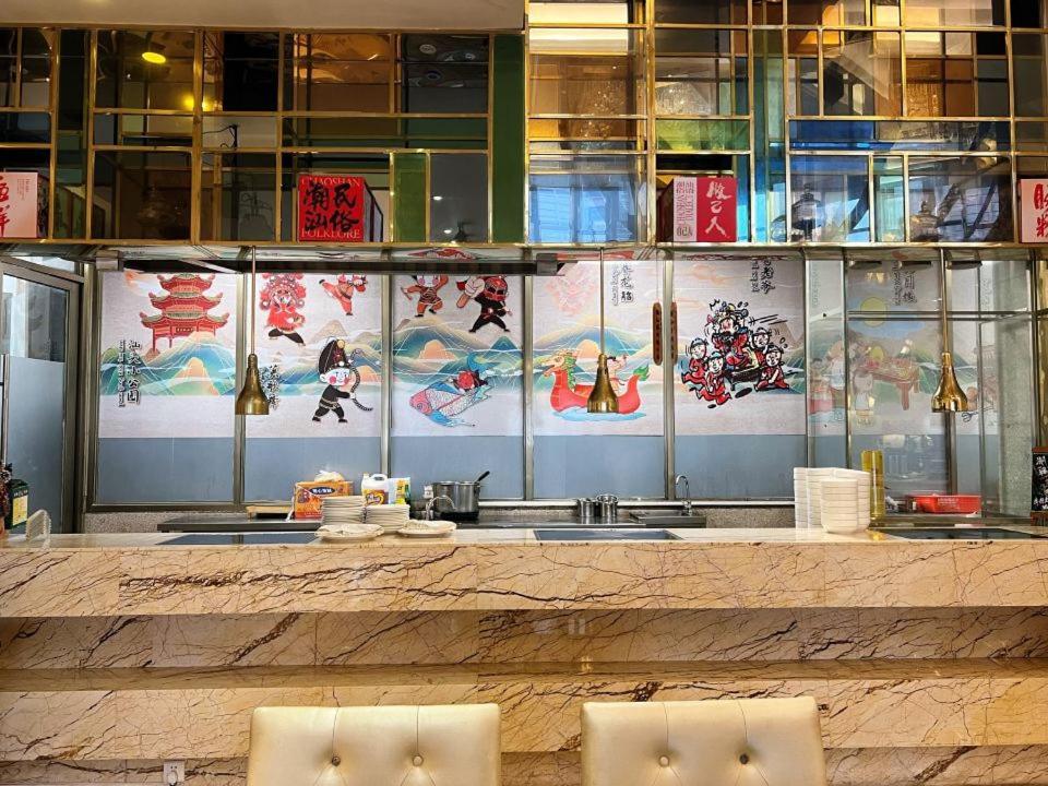 Menshine Gloria Plaza Hotel Shantou Exterior photo