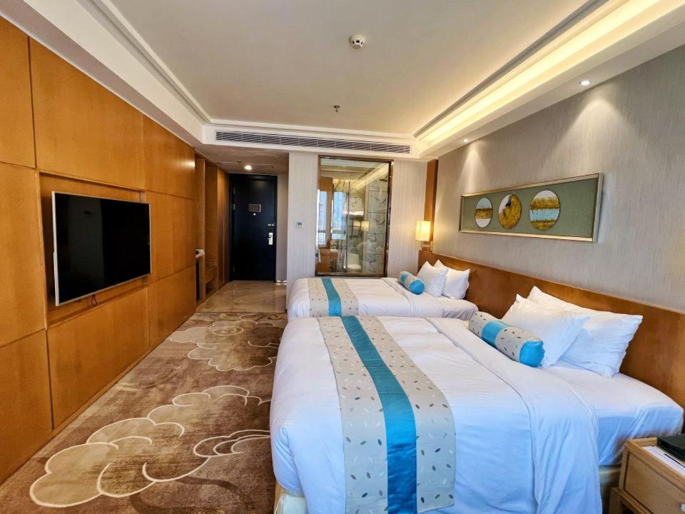 Menshine Gloria Plaza Hotel Shantou Exterior photo